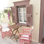 Traditional Wood And Stone * إرموبولّي