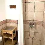 Traditional Wood And Stone إرموبولّي